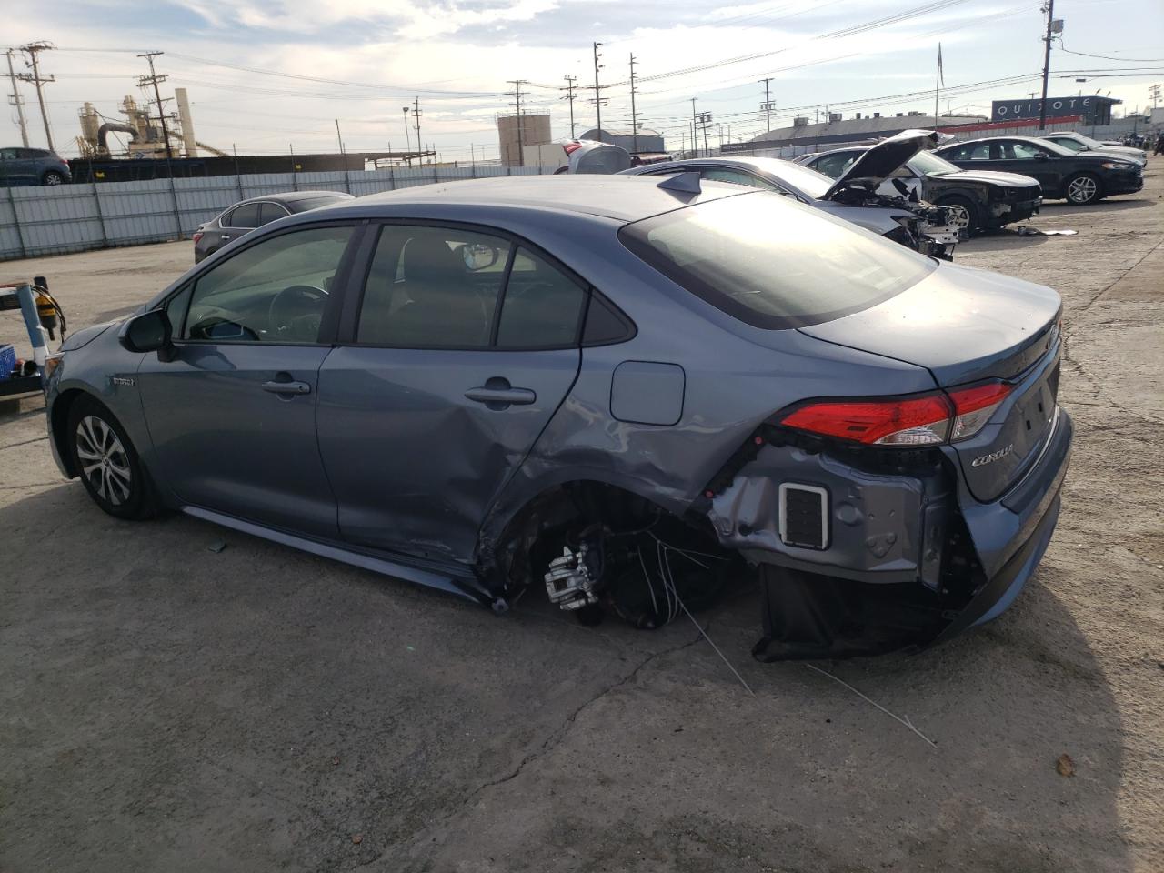 Image 2 of 2021 TOYOTA COROLLA LE 2021 with VIN JTDEAMDE3MJ029797