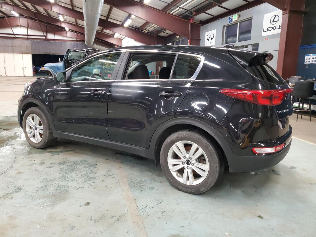 Изображение 2 2019 KIA SPORTAGE LX 2019 с VIN KNDPM3ACXK7592790
