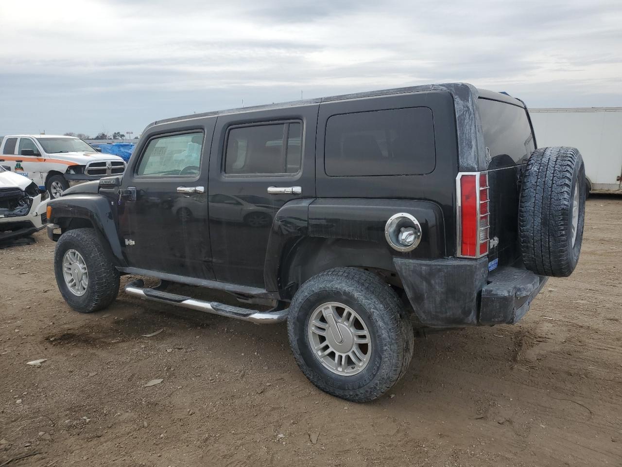 Изображение 2 2008 HUMMER H3  2008 с VIN 5GTEN13E688106835