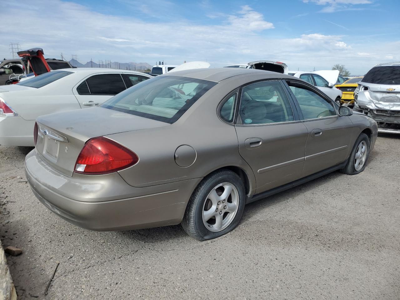 Obraz 3 z 2003 FORD TAURUS SES 2003 z VIN 1FAFP55293A201543