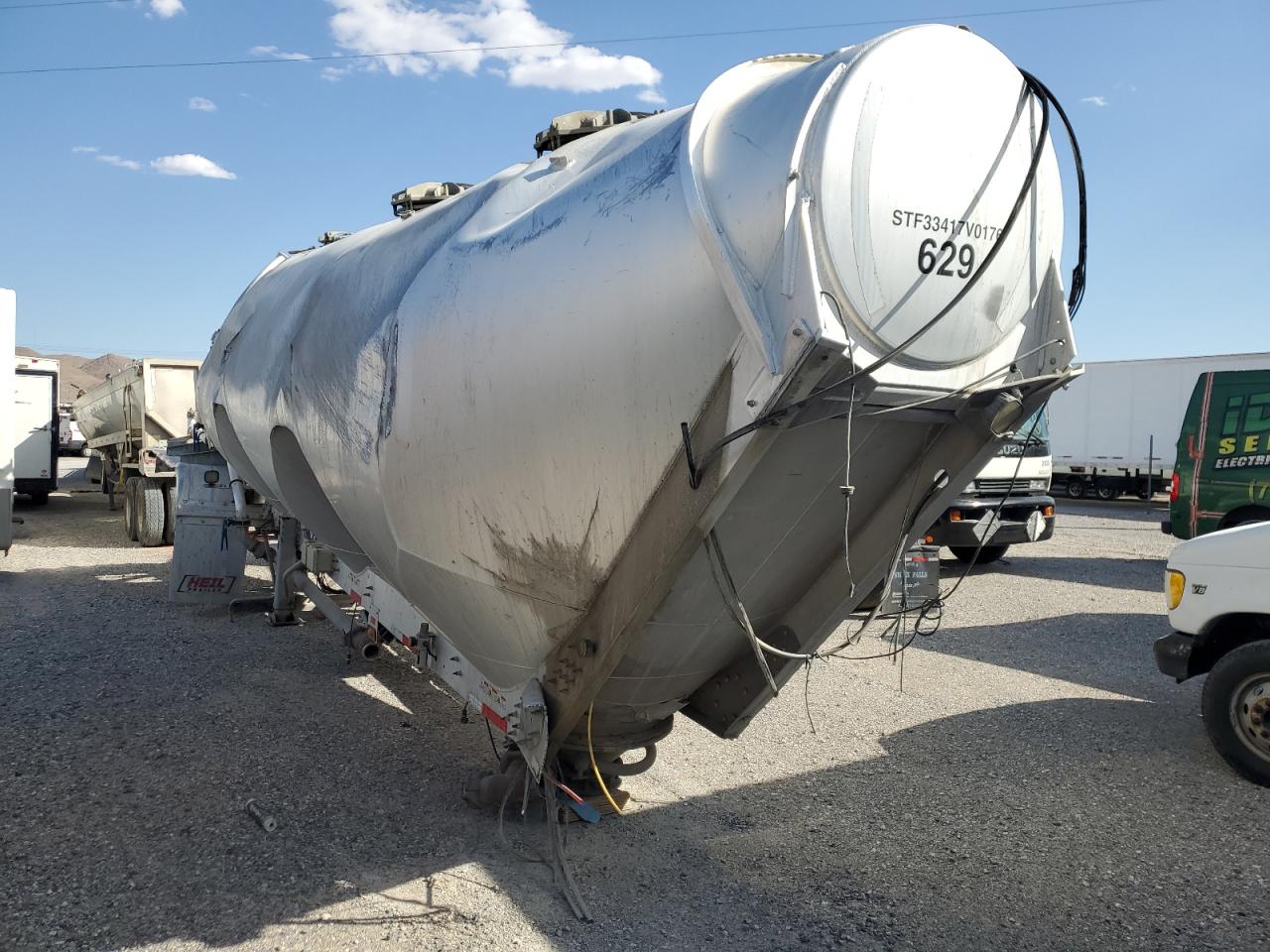 Изображение 3 2017 OTHR TANKER TRL 2017 с VIN 3H4SN4229H3700211