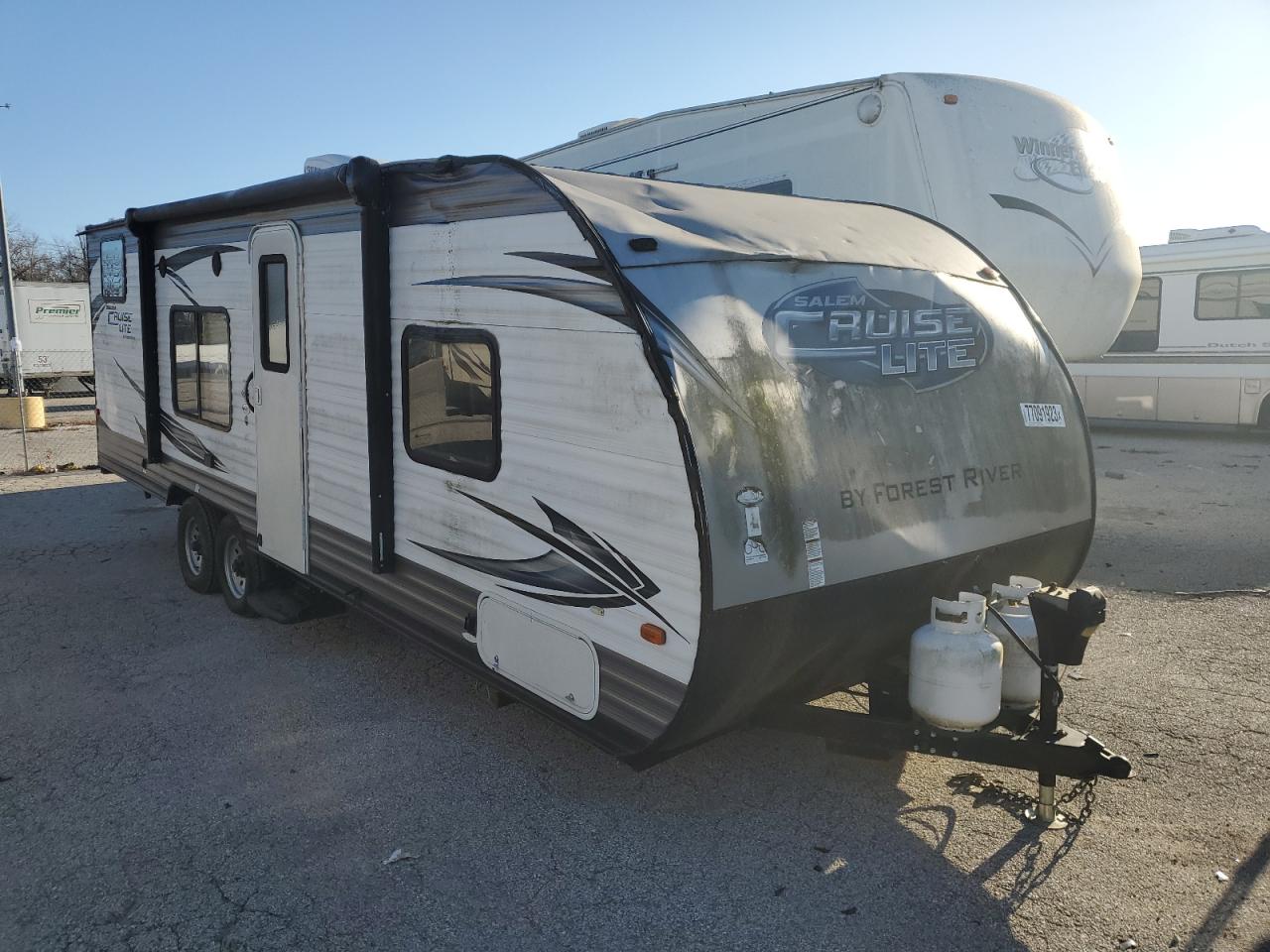 Image 1 of 2015 WILDWOOD SALEM 2015 with VIN 4X4TSMB21F7407512