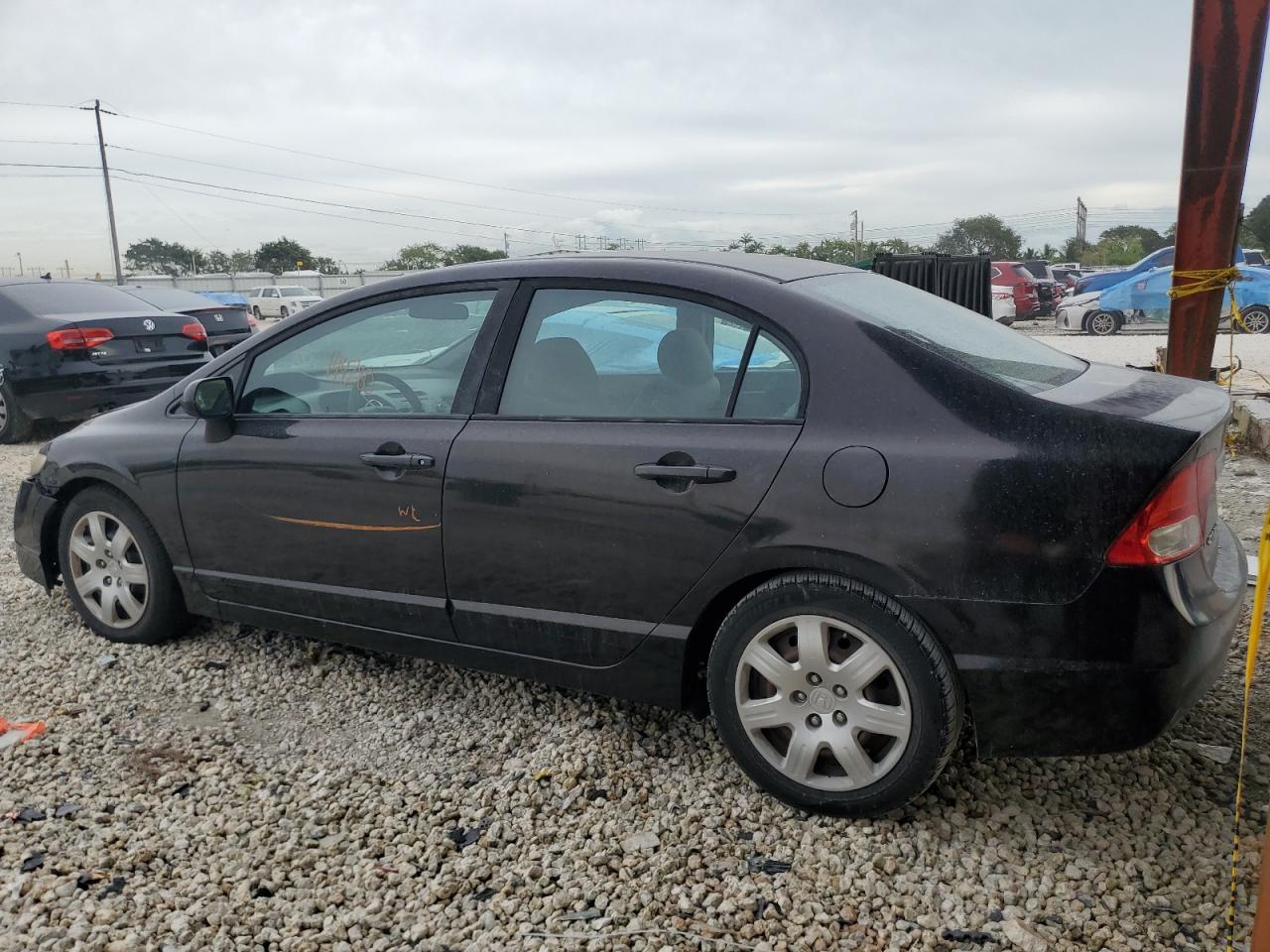 Изображение 2 2011 HONDA CIVIC LX 2011 с VIN 19XFA1F55BE044165