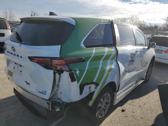 Image 3 of 2022 TOYOTA SIENNA LE 2022 with VIN 5TDKSKFC4NS072338