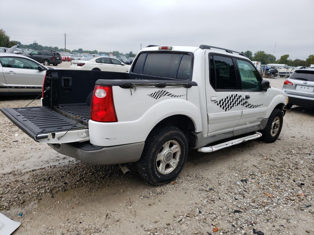 Image 3 of 2002 FORD EXPLORER SPORT TRAC  2002 with VIN 1FMZU67E42UC52597