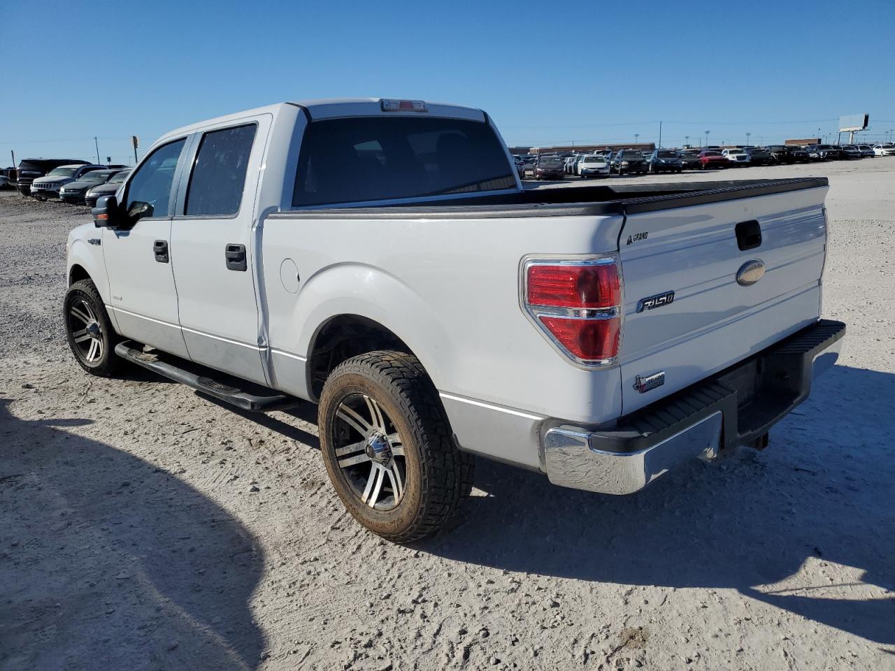 Image 2 of 2011 FORD F150 SUPERCREW 2011 with VIN 1FTFW1CT6BFC48984