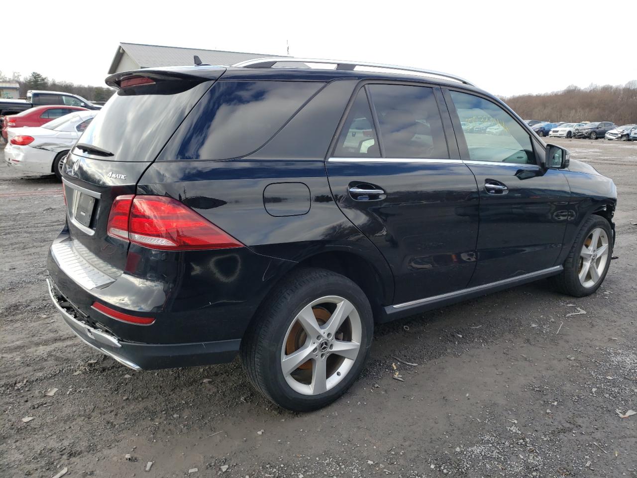 Obraz 3 z 2017 MERCEDES-BENZ GLE 350 4MATIC 2017 z VIN 4JGDA5HB0HA931598