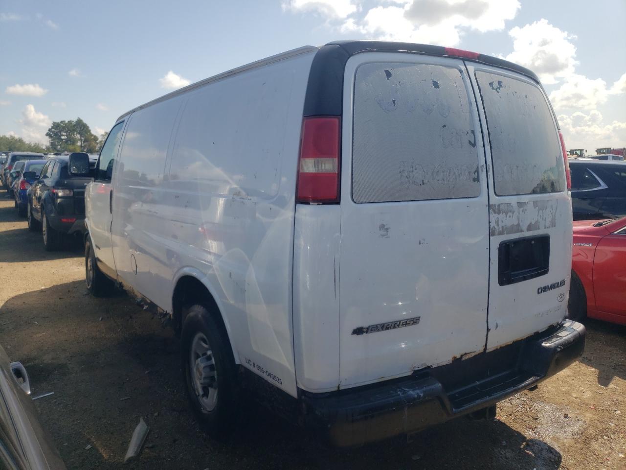 Image 2 of 2005 CHEVROLET EXPRESS G2500  2005 with VIN 1GCGG25V951148191