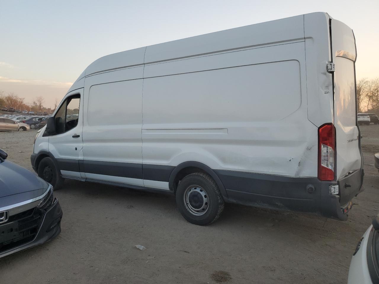 Image 2 of 2016 FORD TRANSIT T-250 2016 with VIN 1FTYR3XM9GKB05959