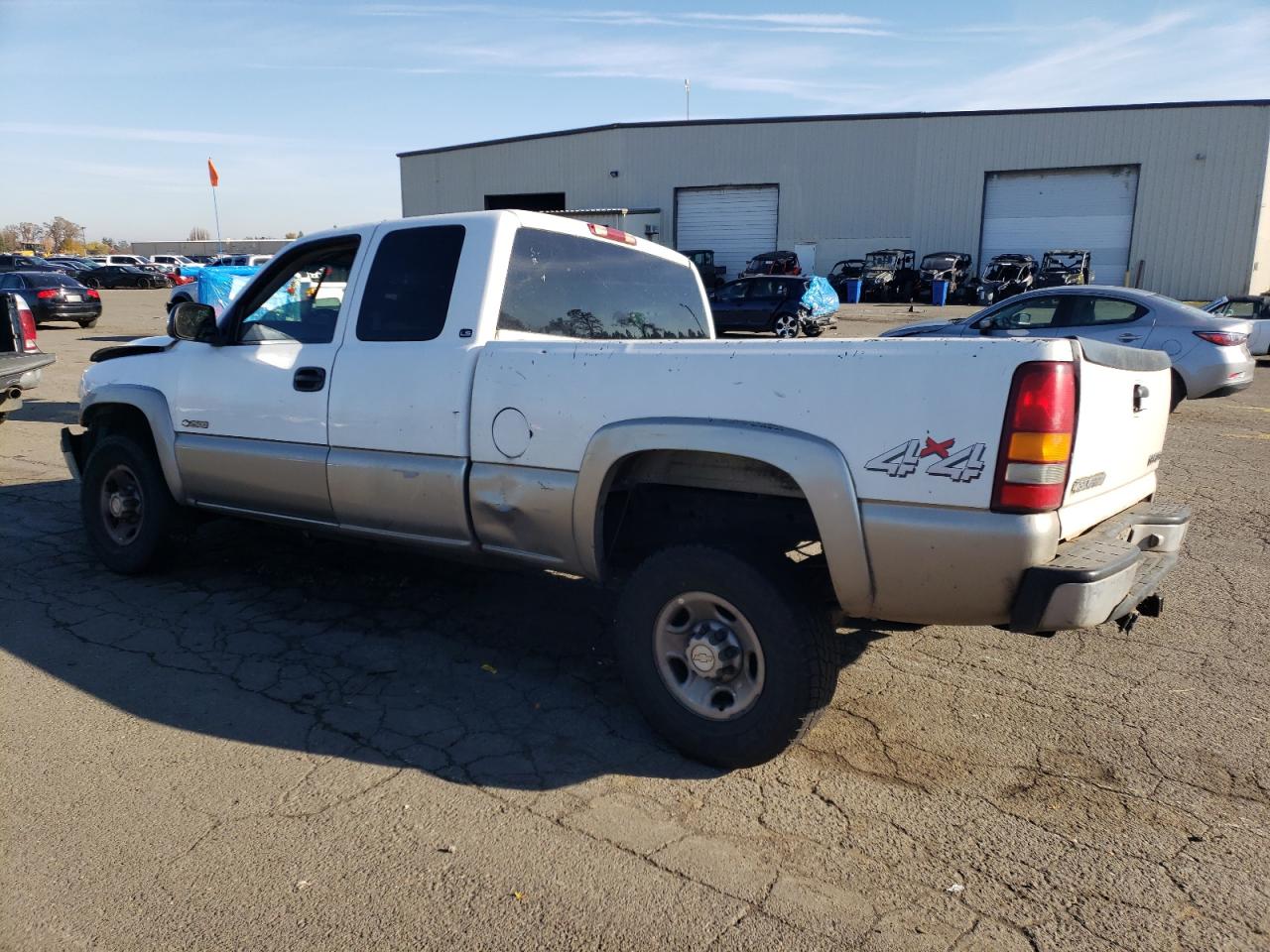 Image 2 of 1999 CHEVROLET SILVERADO K2500 1999 with VIN 1GCGK29U4XE142925