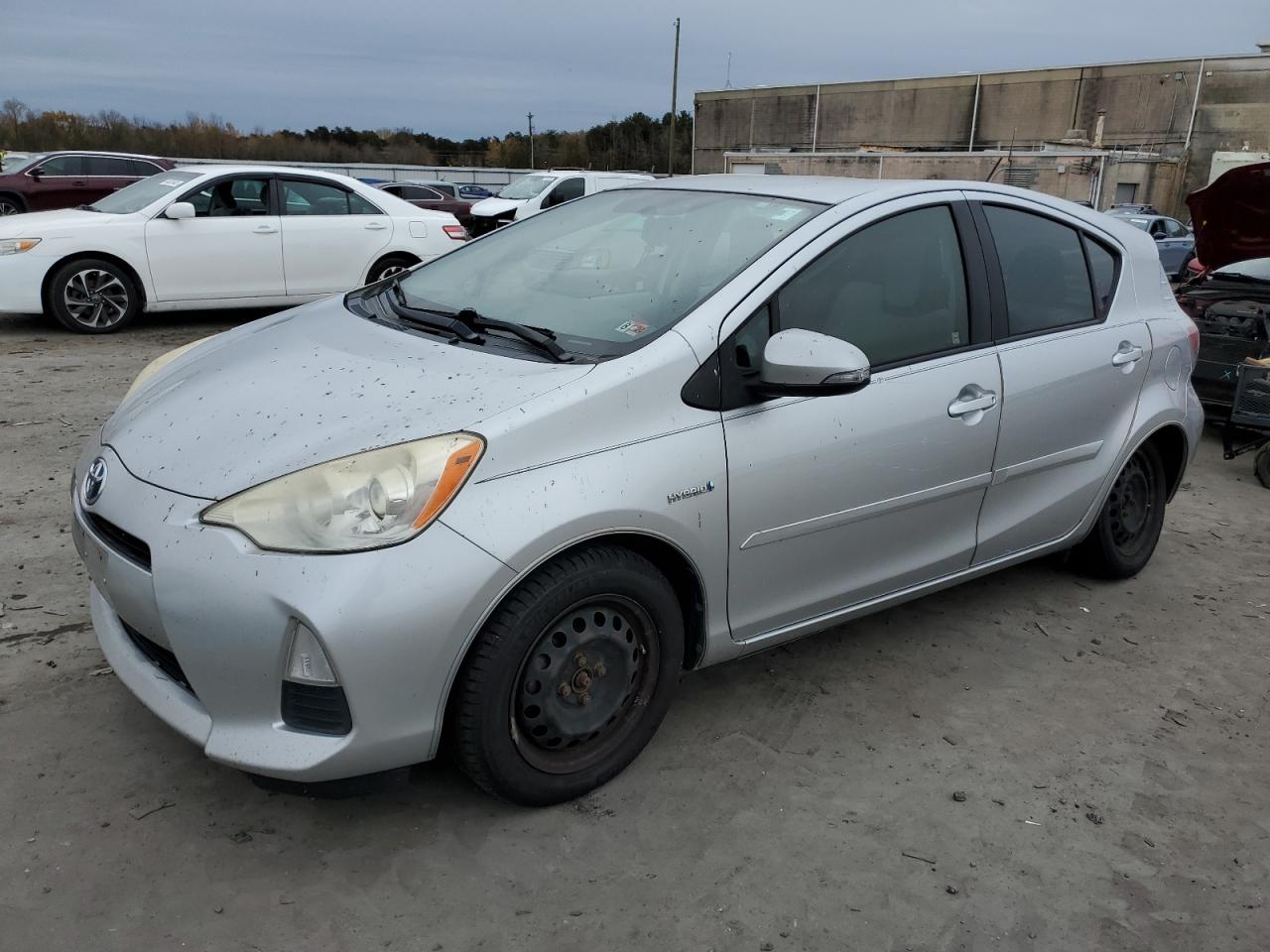 Изображение 2012 TOYOTA PRIUS C  2012
