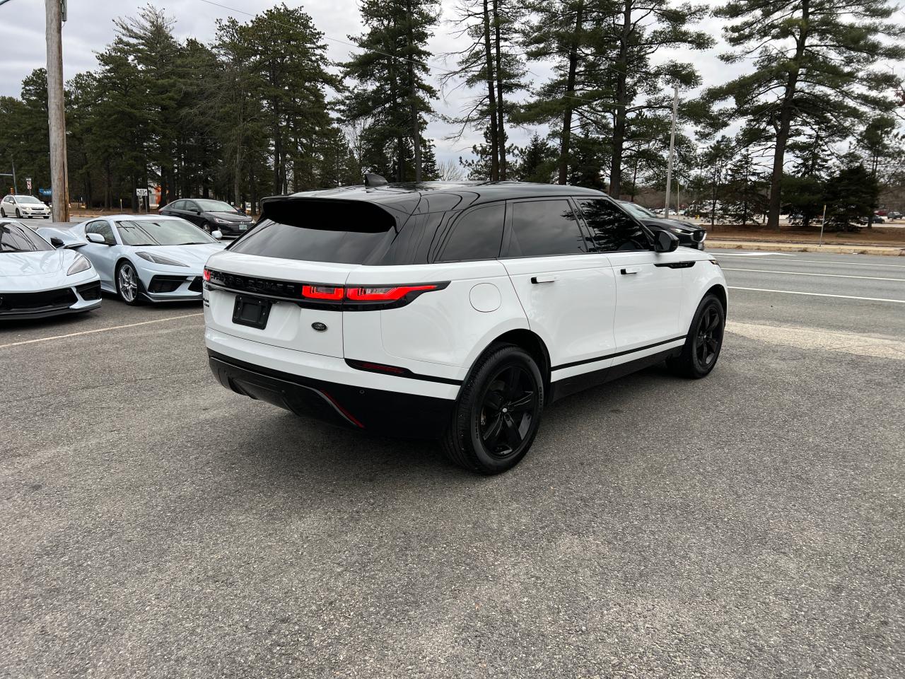 Изображение 3 2018 LAND ROVER RANGE ROVER VELAR S 2018 с VIN SALYB2RX1JA743859