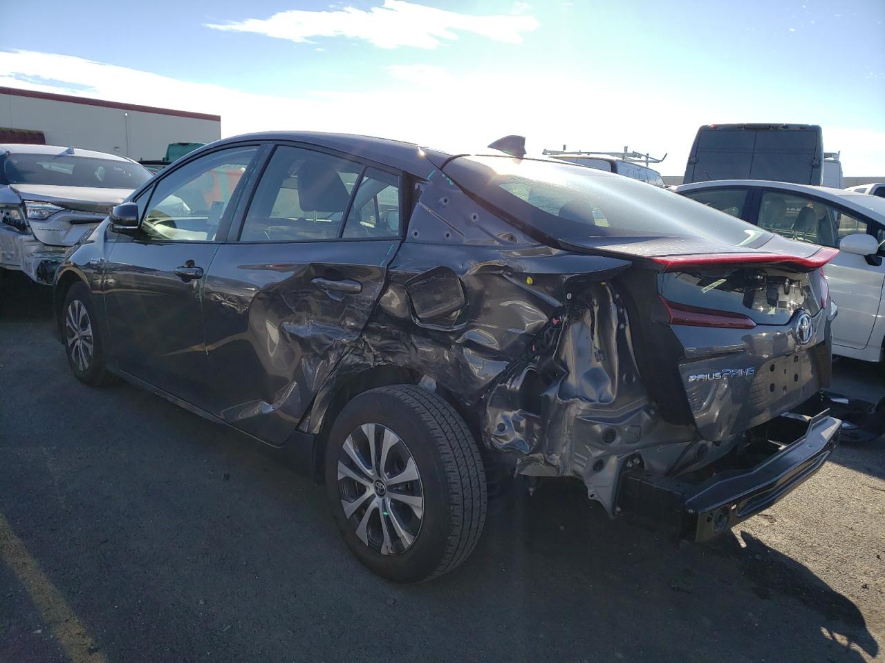 Изображение 2 2021 TOYOTA PRIUS PRIME LE 2021 с VIN JTDKAMFP4M3182632