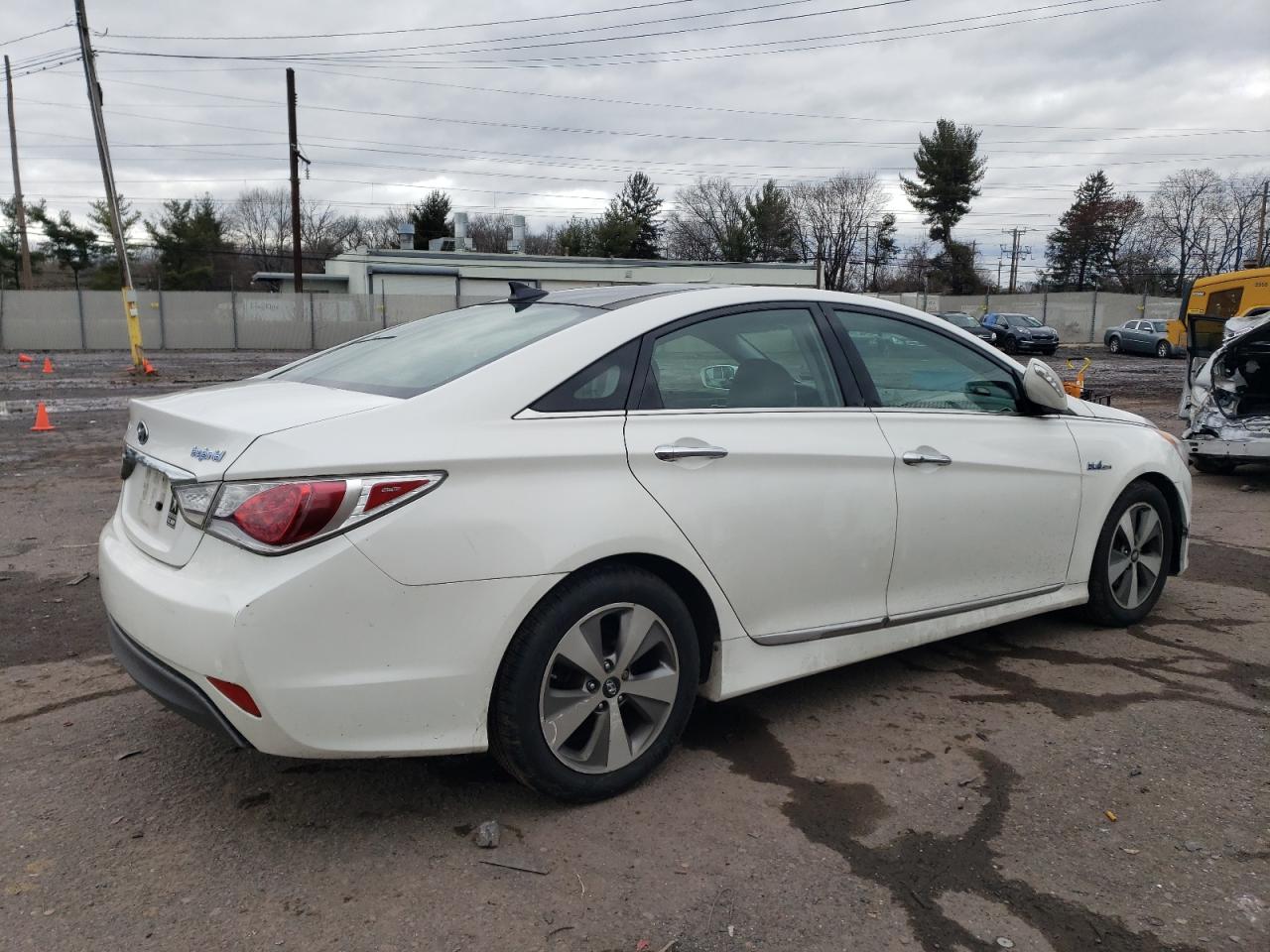 Obraz 3 z 2012 HYUNDAI SONATA HYBRID 2012 z VIN KMHEC4A4XCA037024