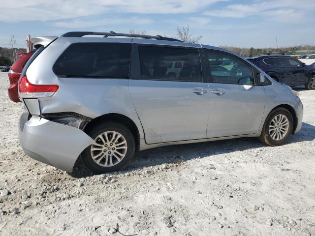 Obraz 3 z 2012 TOYOTA SIENNA XLE 2012 z VIN 5TDYK3DC4CS211917