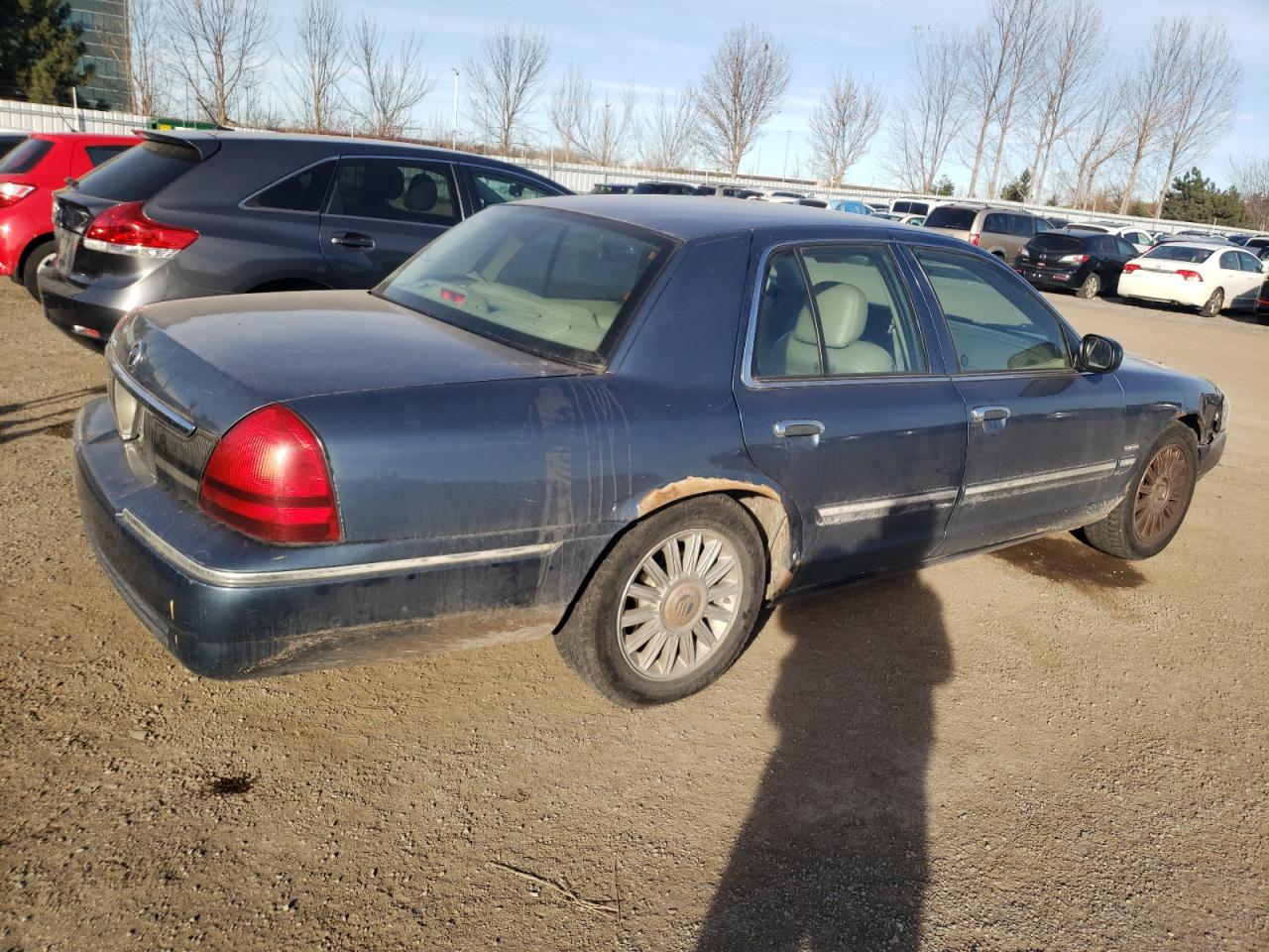 Image 3 of Mercury Grand Marquis Ls 2010 with VIN 2MEBM7FV6AX603450