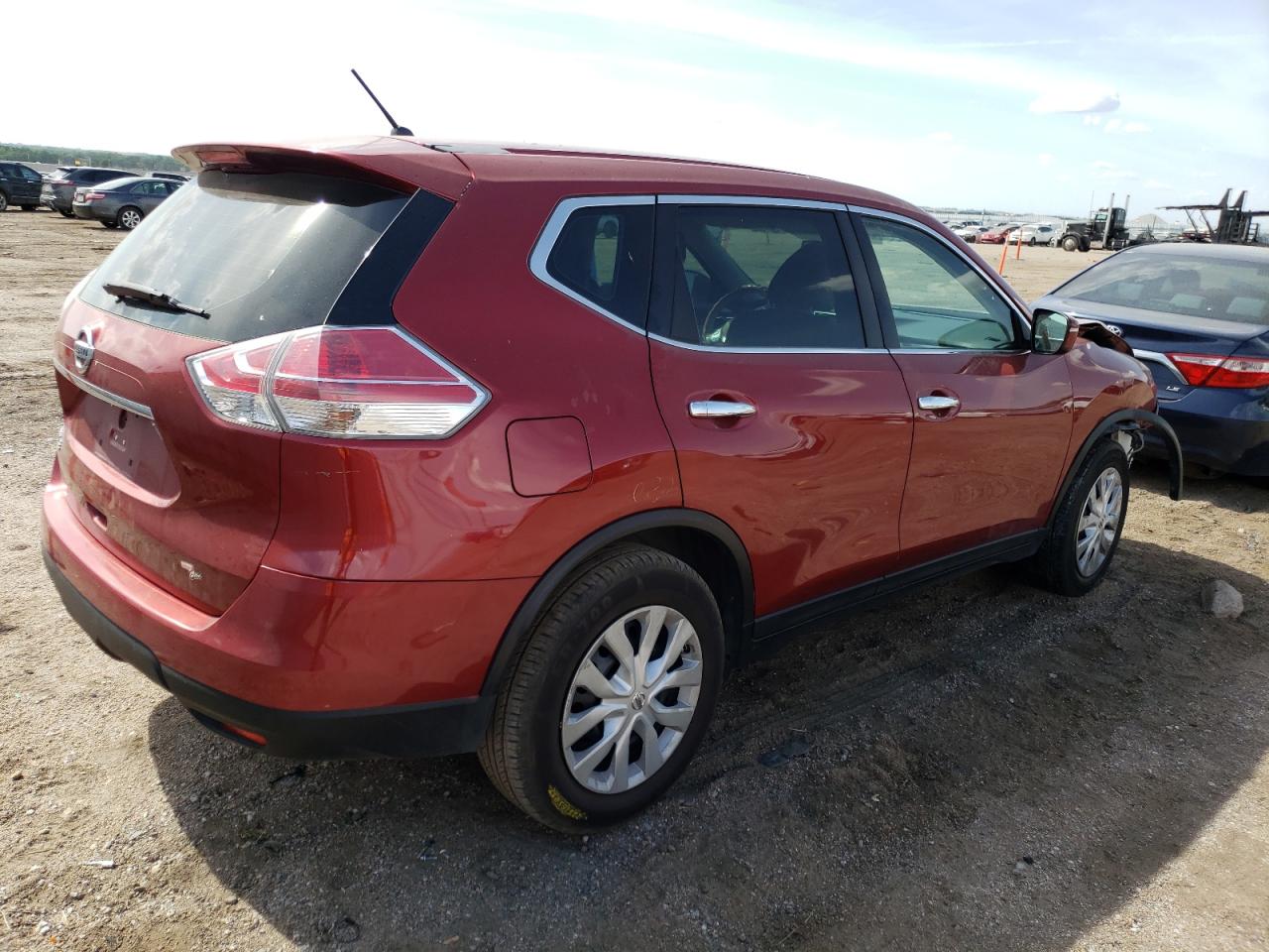 Изображение 3 2015 NISSAN ROGUE S 2015 с VIN 5N1AT2MT2FC812978