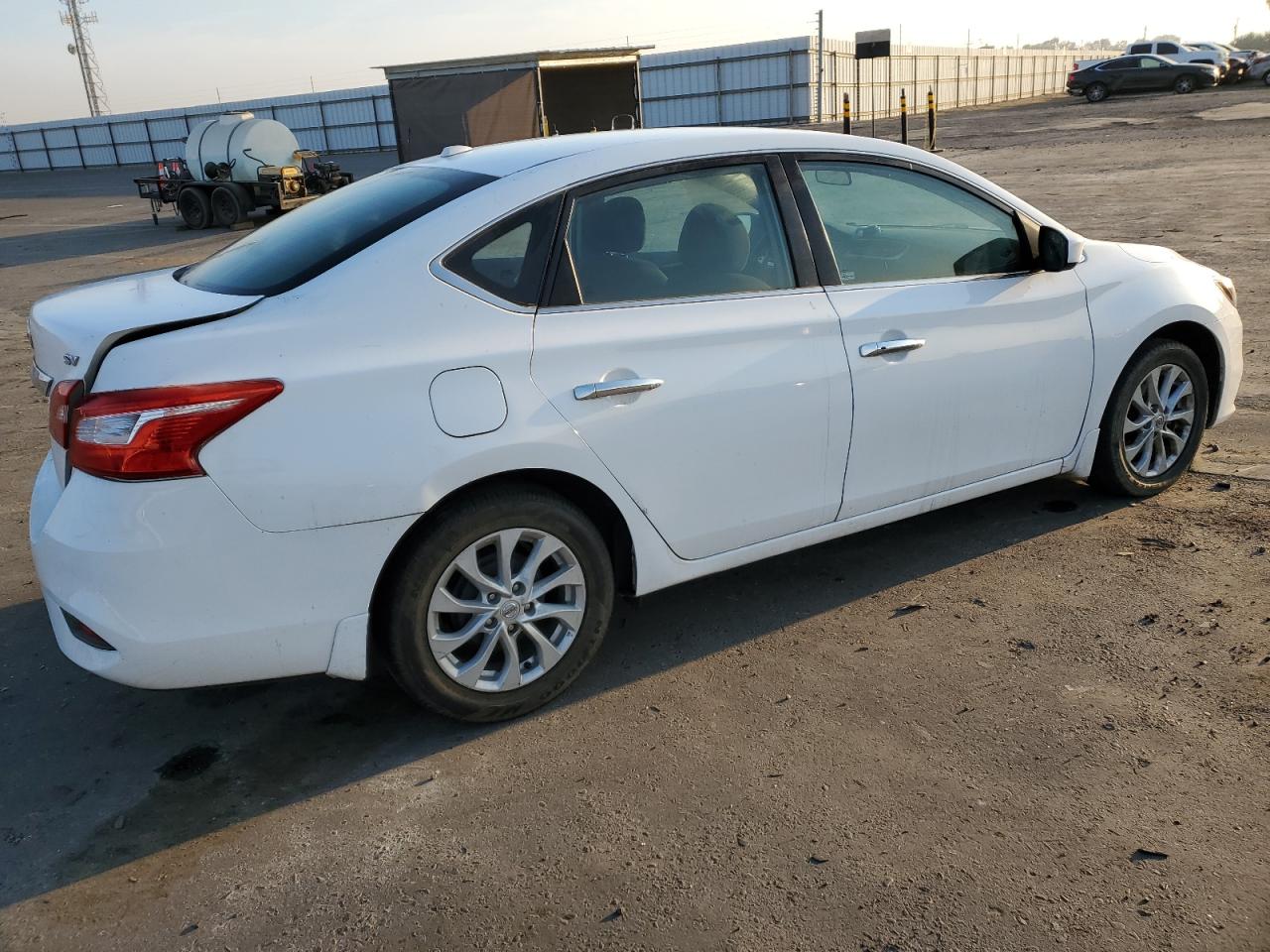 Obraz 3 z 2019 NISSAN SENTRA S 2019 z VIN 3N1AB7AP0KY287256