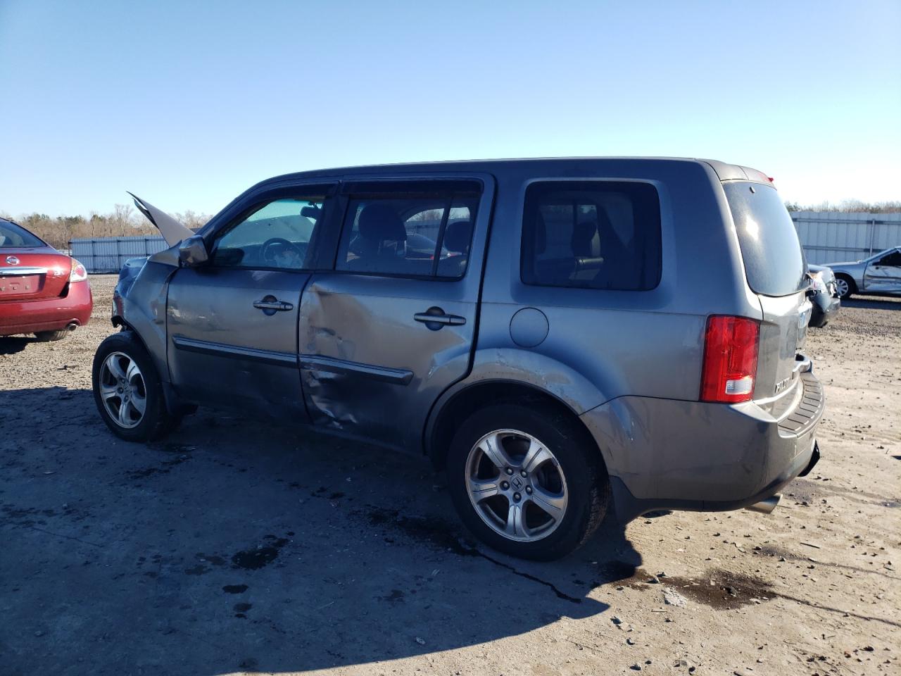 Image 2 of 2013 HONDA PILOT EXL 2013 with VIN 5FNYF4H57DB044187