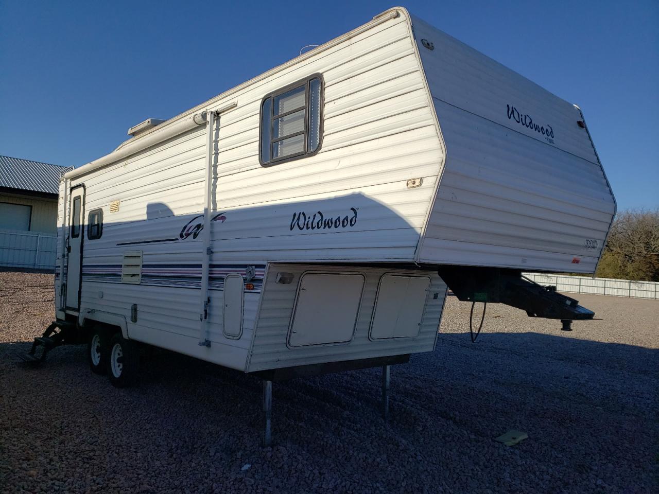 Изображение 1 2000 WILDWOOD WILDWOOD 2000 с VIN 4X4FWDA28YB035847
