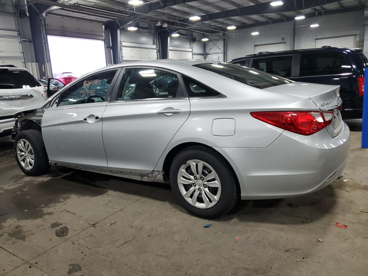 Obraz 2 z 2013 HYUNDAI SONATA GLS 2013 z VIN 5NPEB4AC0DH561212