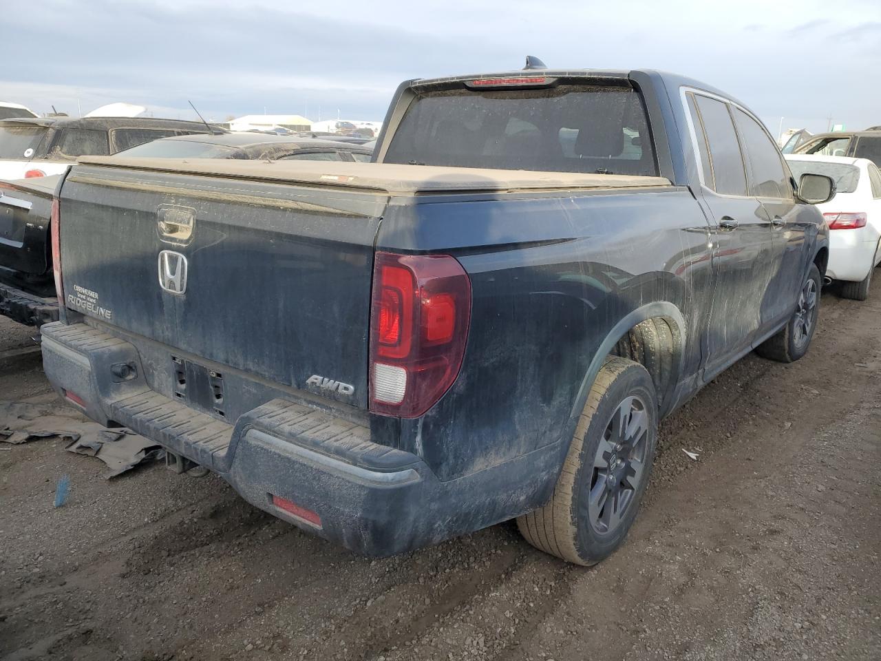 Image 3 of 2017 HONDA RIDGELINE RTL 2017 with VIN 5FPYK3F53HB013721