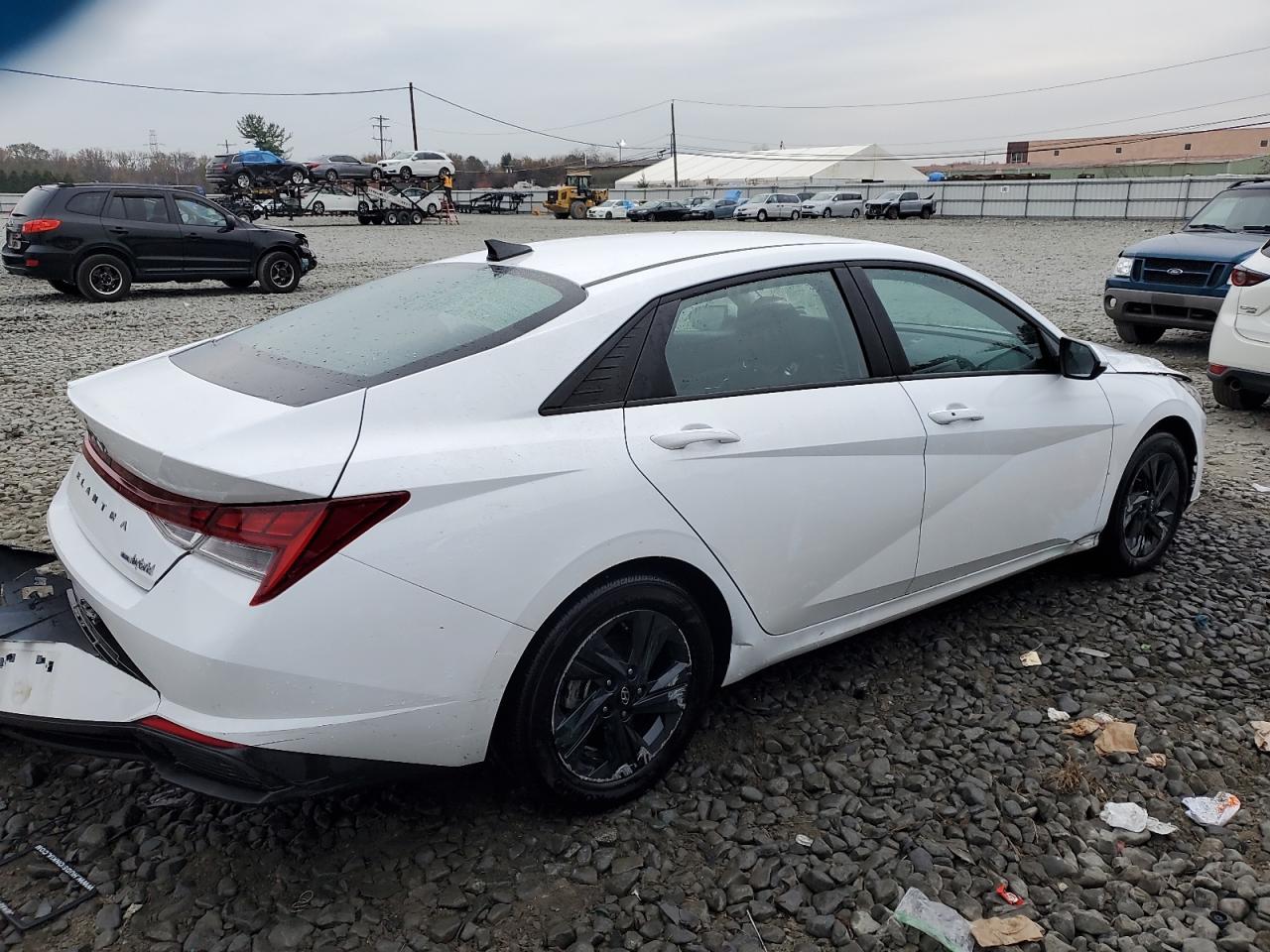 Изображение 3 2023 HYUNDAI ELANTRA BLUE 2023 с VIN KMHLM4AJXPU054310
