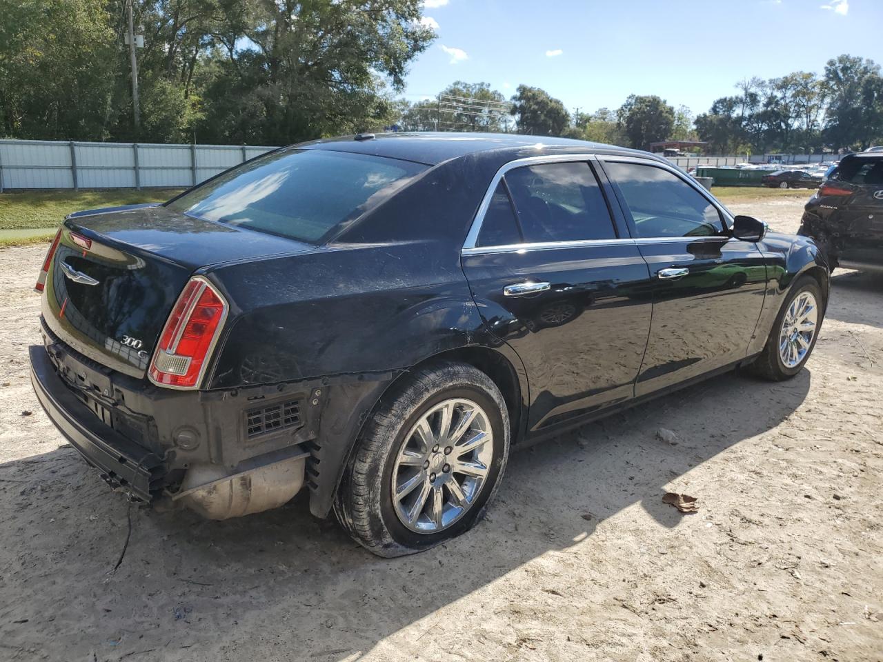 Image 3 of 2014 CHRYSLER 300C  2014 with VIN 2C3CCAEGXEH204991