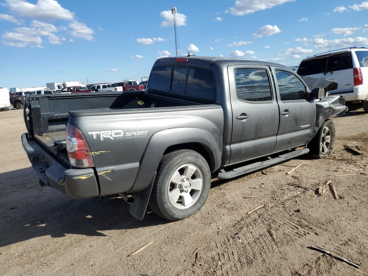 Image 3 of 2014 TOYOTA TACOMA DOUBLE CAB PRERUNNER 2014 with VIN 3TMJU4GN4EM159531
