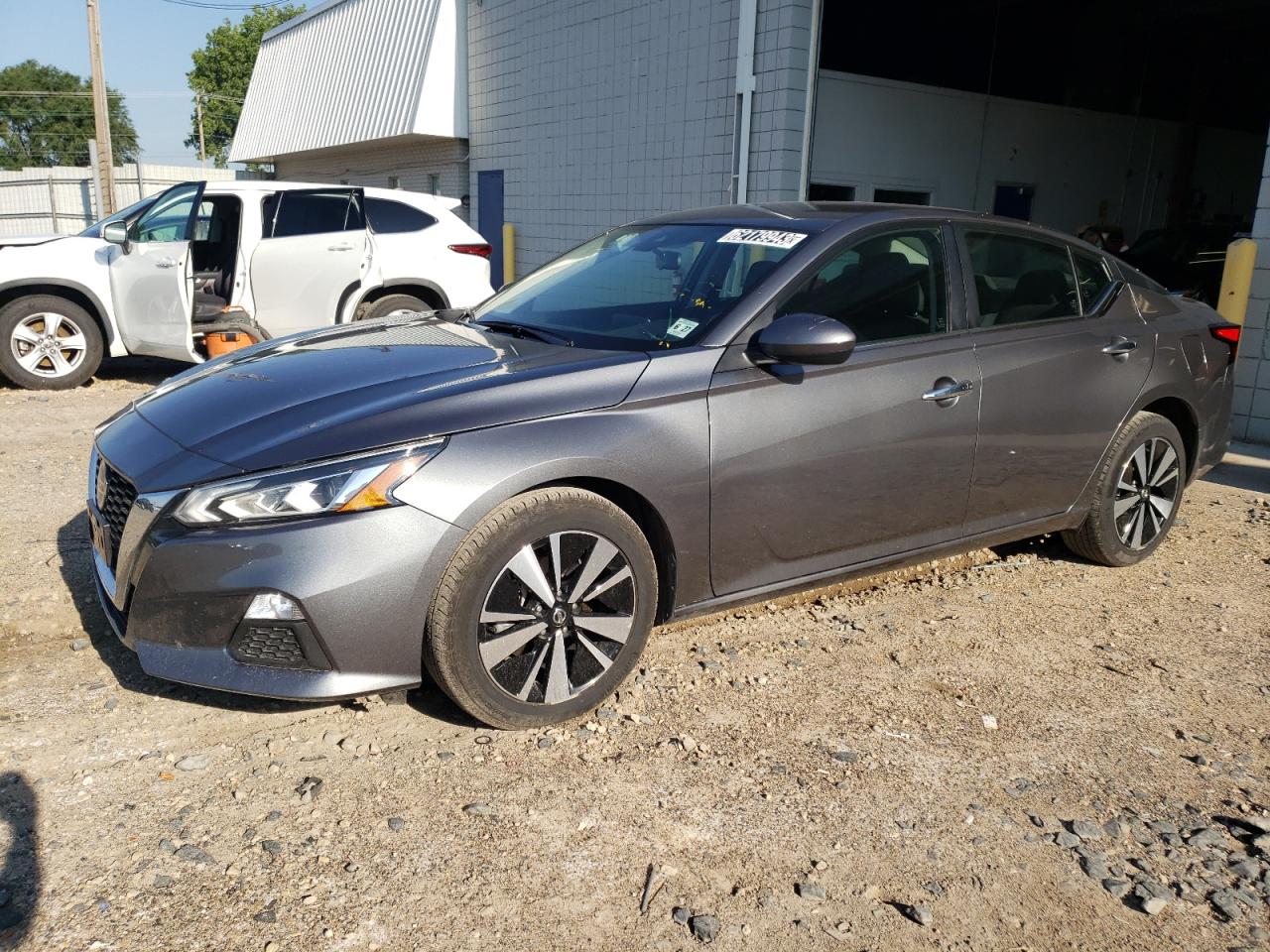Изображение 1 2022 NISSAN ALTIMA SV 2022 с VIN 1N4BL4DW6NN357852