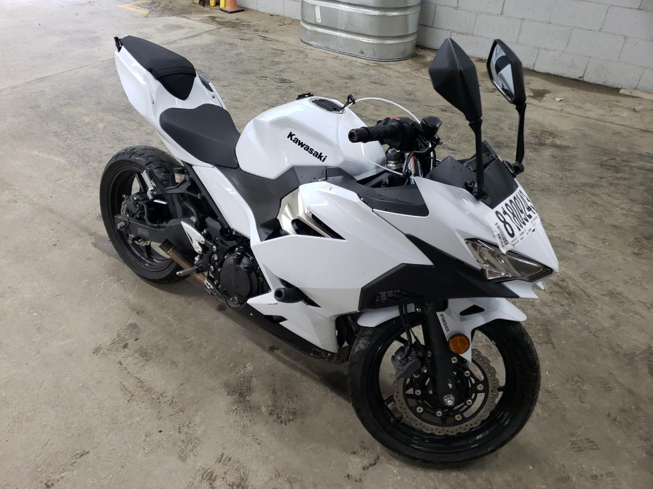 Изображение 2020 KAWASAKI EX400  2020