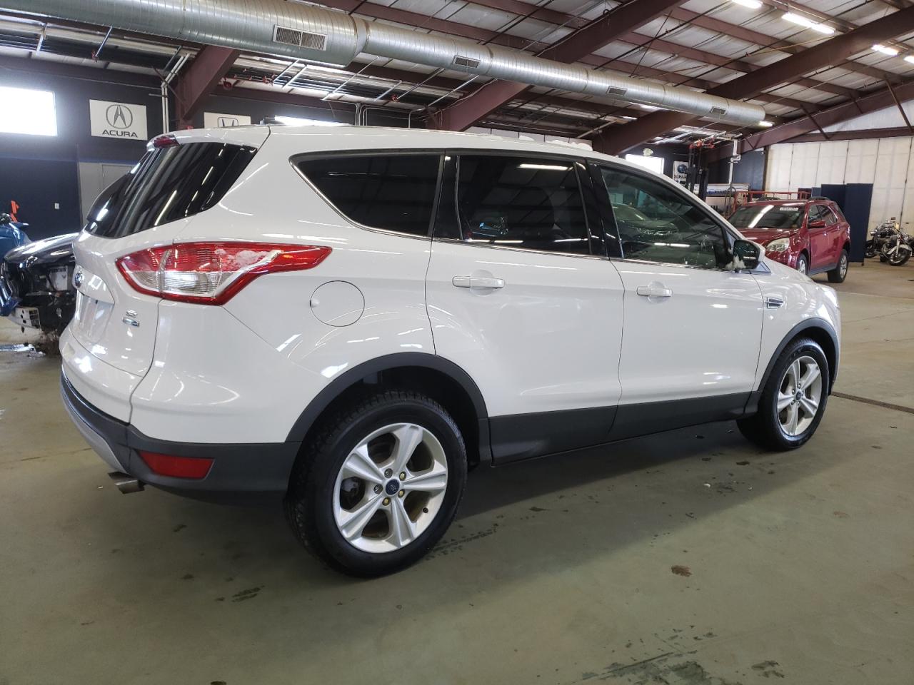 Image 3 of 2014 FORD ESCAPE SE 2014 with VIN 1FMCU9GX4EUA72887