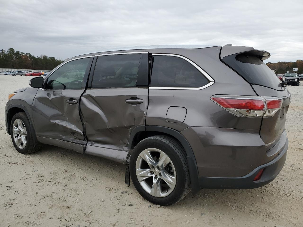 Изображение 2 2015 TOYOTA HIGHLANDER LIMITED 2015 с VIN 5TDDKRFHXFS080474