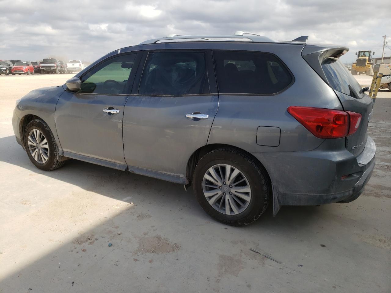 Obraz 2 z 2020 NISSAN PATHFINDER S 2020 z VIN 5N1DR2AN5LC613694