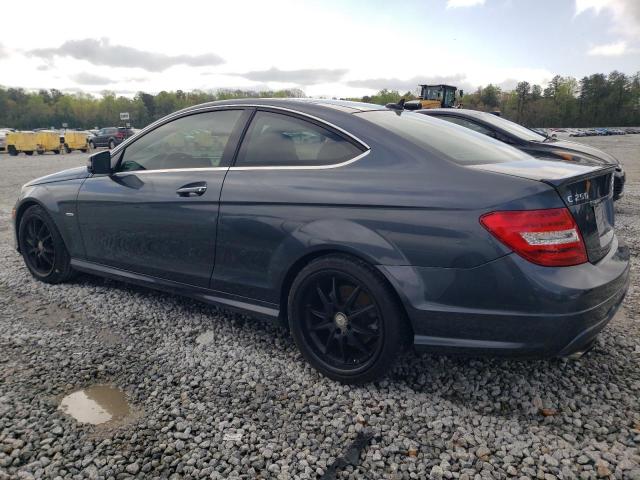 Obraz 2 z 2013 MERCEDES-BENZ C 250 2013 z VIN WDDGJ4HB6DG067858