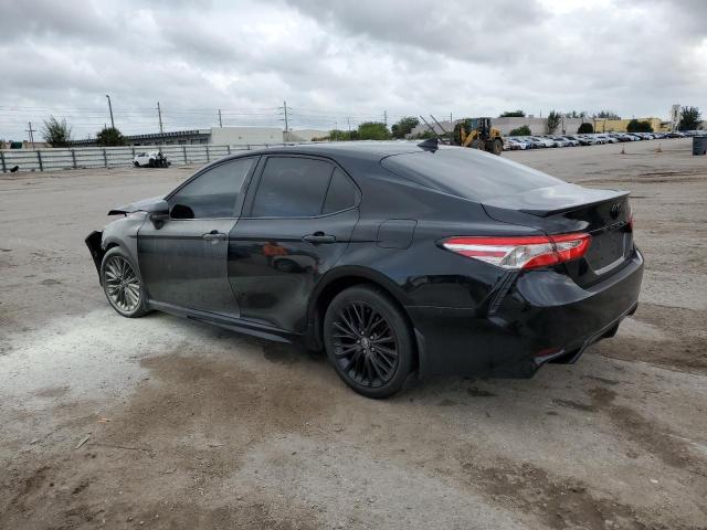 Obraz 2 z 2020 TOYOTA CAMRY SE 2020 z VIN 4T1M11AKXLU881920