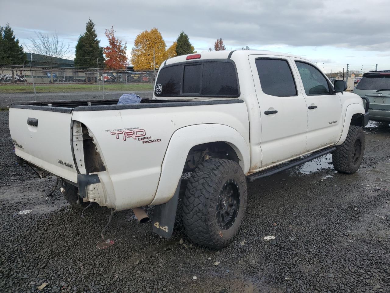 Image 3 of 2010 TOYOTA TACOMA DOUBLE CAB 2010 with VIN 5TELU4EN7AZ726307