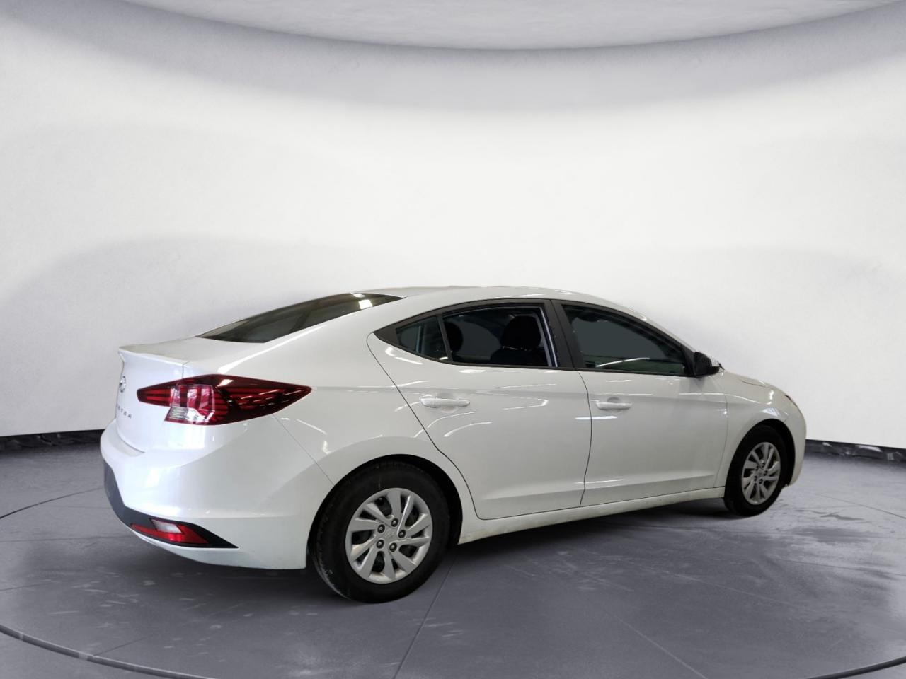 Obraz 3 z 2020 HYUNDAI ELANTRA SE 2020 z VIN 5NPD74LF1LH584694