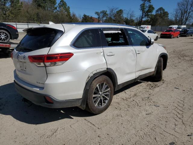 Изображение 3 2019 TOYOTA HIGHLANDER SE 2019 с VIN 5TDJZRFH0KS721026