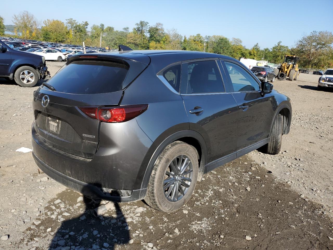 Image 3 of 2021 MAZDA CX-5 TOURING 2021 with VIN JM3KFBCM0M0318506