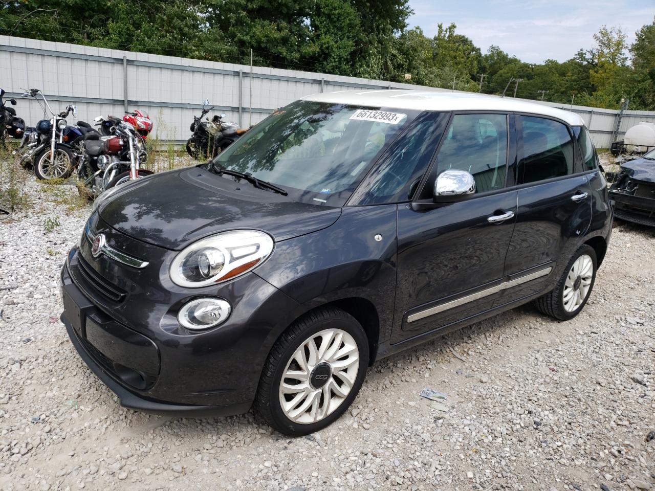Image 1 of 2015 FIAT 500L LOUNGE 2015 with VIN ZFBCFACH8FZ035038