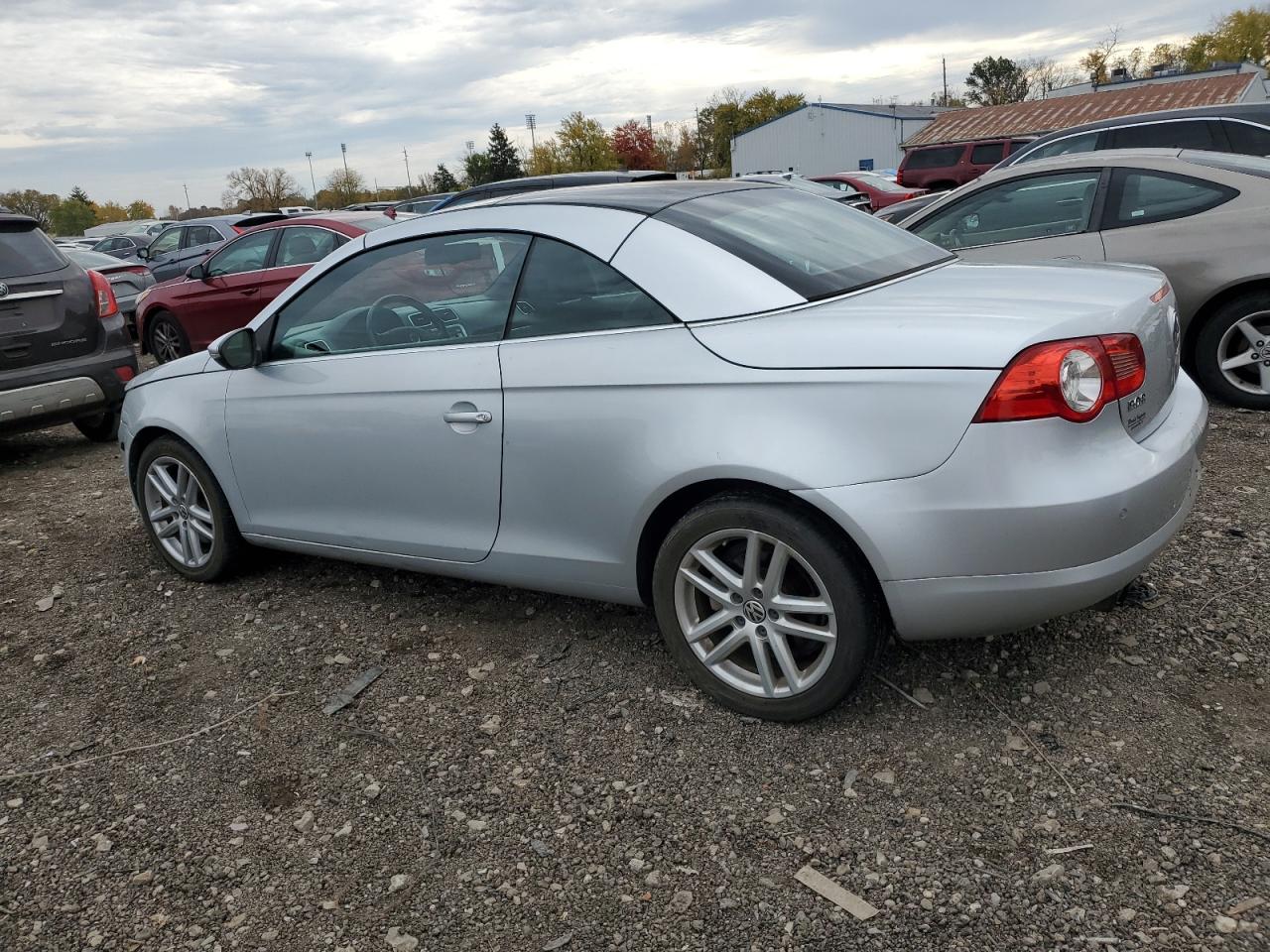 Image 2 of 2009 VOLKSWAGEN EOS LUX 2009 with VIN WVWFA71F09V013043