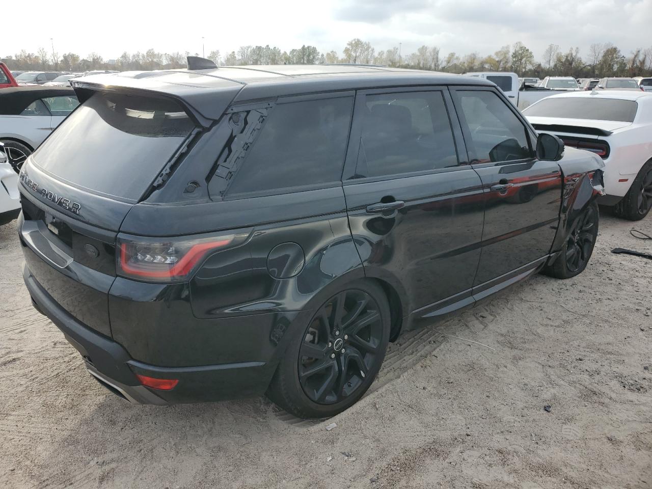 Image 3 of 2019 LAND ROVER RANGE ROVER SPORT HSE 2019 with VIN SALWR2RV7KA826649