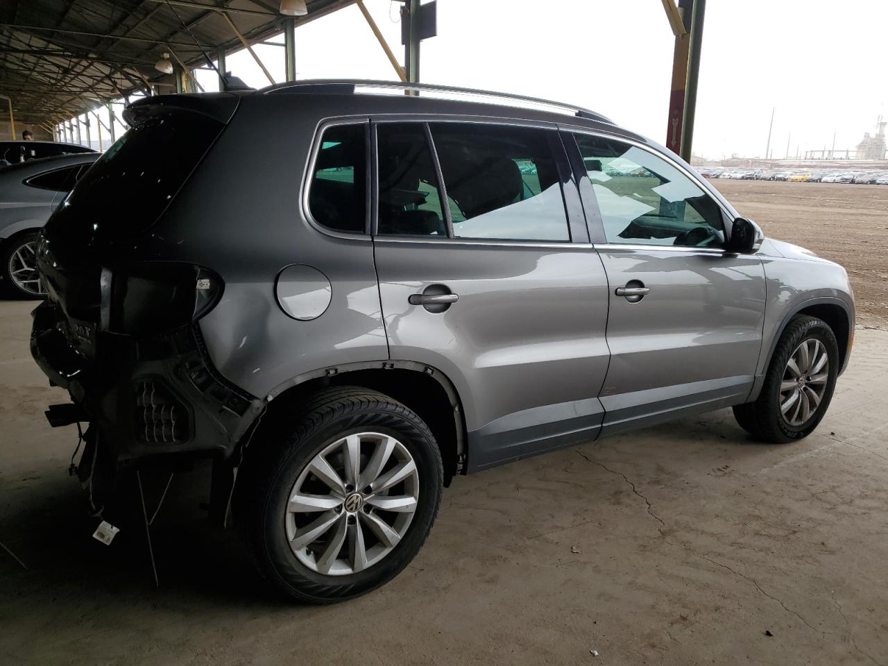 Image 3 of 2011 VOLKSWAGEN TIGUAN S 2011 with VIN WVGBV7AX8BW509084